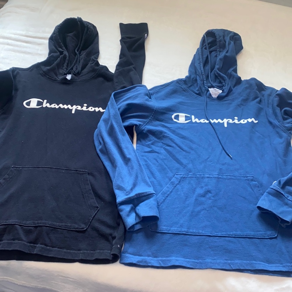 2 pk mens S champion shirts